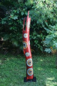 Voir le détail de cette oeuvre: Totem bambou rouge.